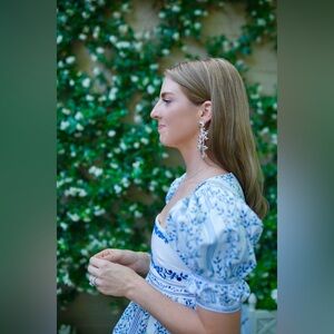 Nicola Bathie Blue and White Belgravia Chinoiserie Vine